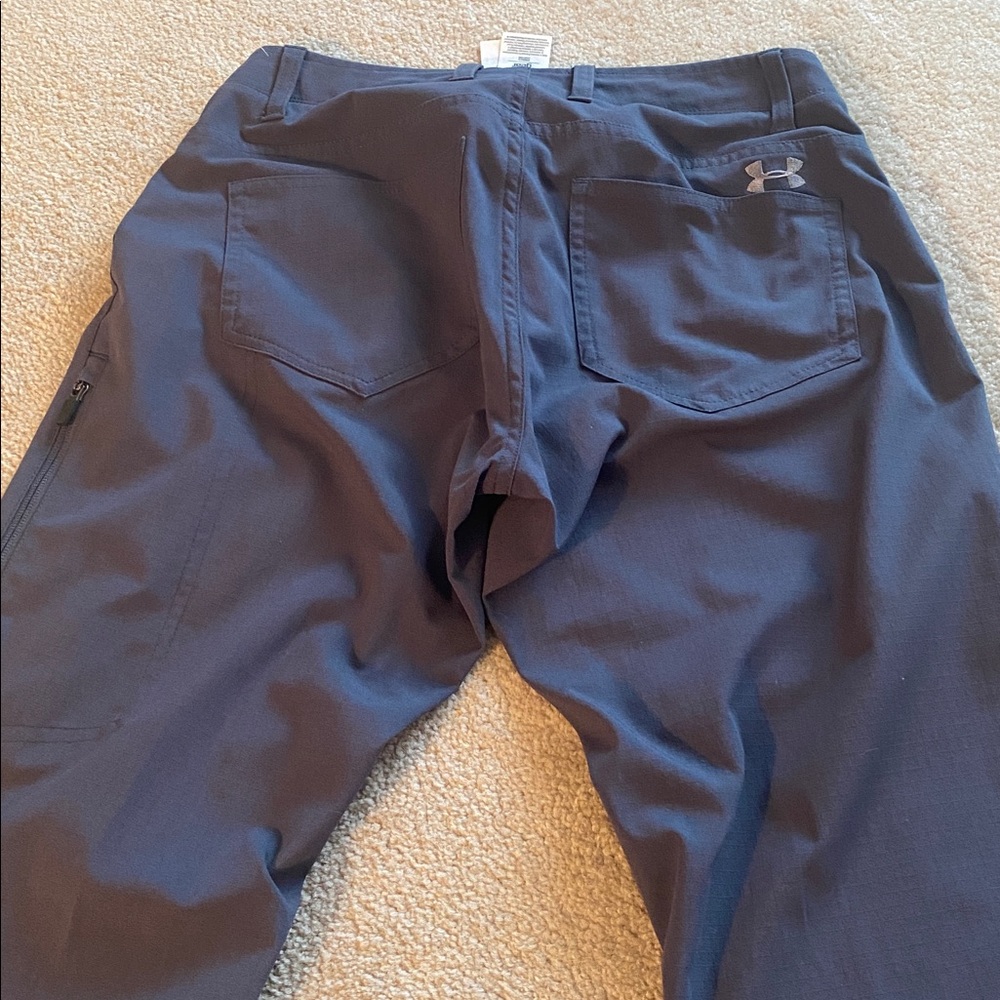 Under Armour 30//32 US storm pants. Can be unisex. Excellent condition - Picture 7 of 7